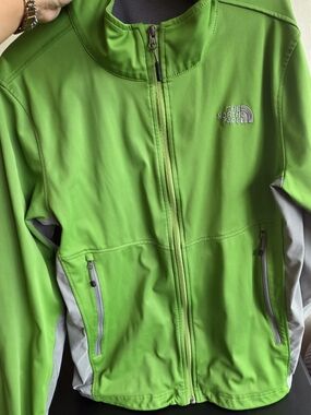 The North Face Green Windstopper Softshell